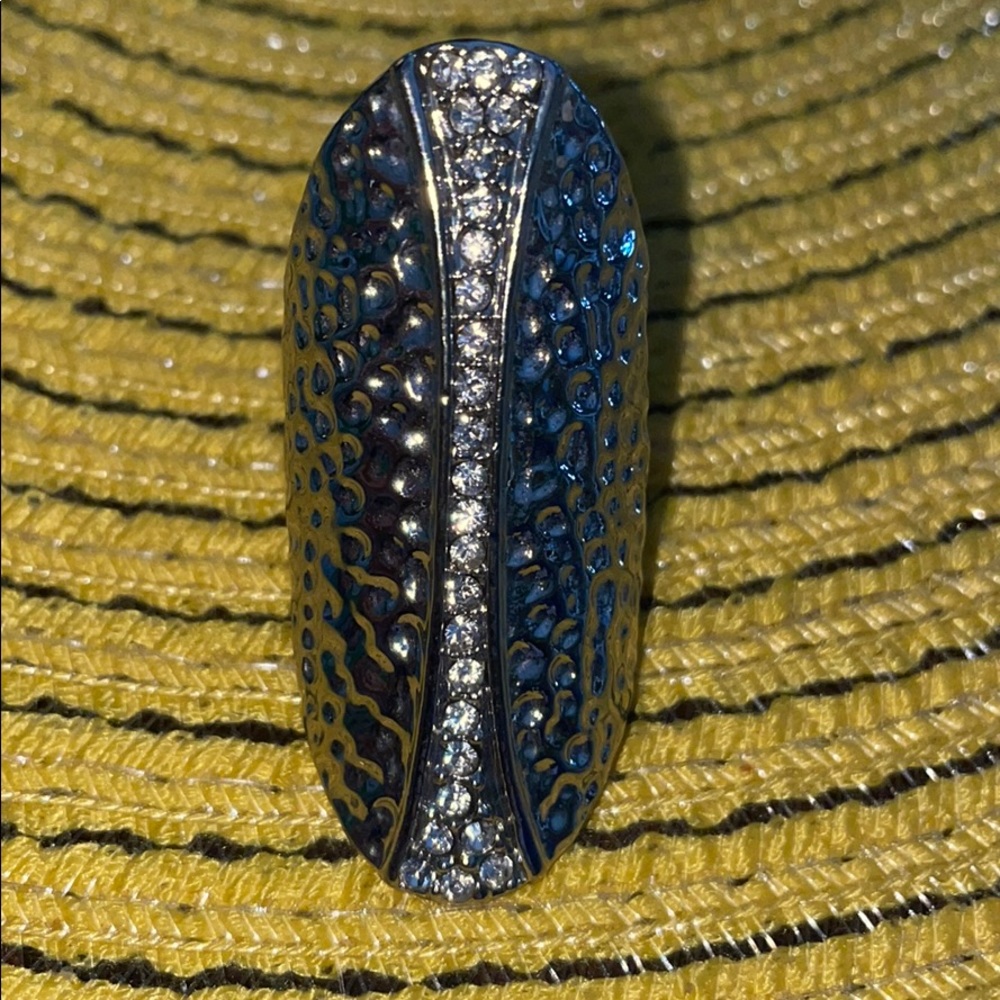 Beautiful Cocktail Ring - Picture 2 of 4